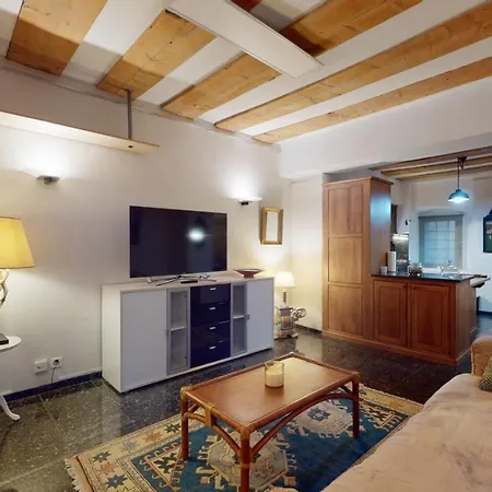 Comfortable Flat In Downtown 아파트